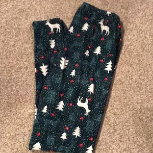 2/$20 Christmas leggings
